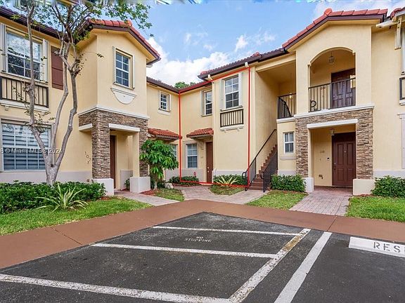 2nd image of 3335 NE 13th Circle Drive 109 #27