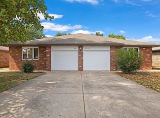 209 E Edgewood St, Springfield, MO 65807