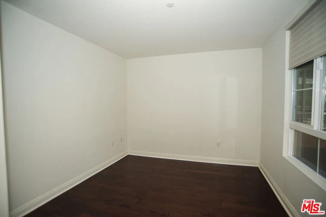 2 bed, 2.5 bath, 1804 sqft, $5,800 — Photo 2
