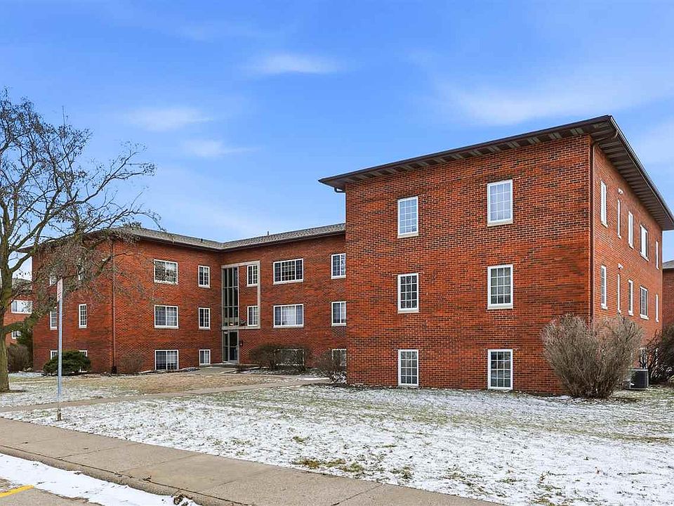 1st image of 400 Grandview Ct #408