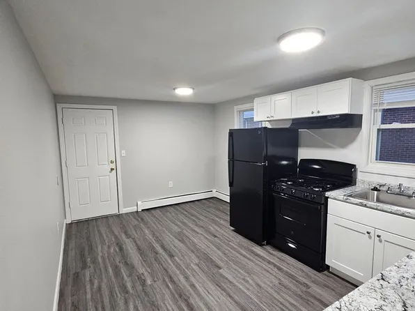 9 River Terrace
