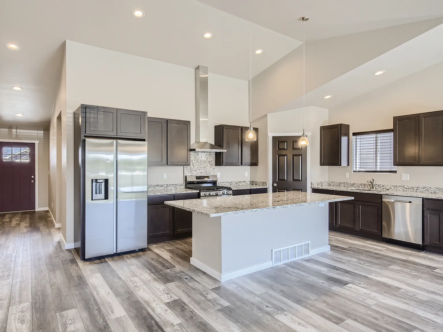 4 bed, 3092 sqft, $2,985 — Photo 3