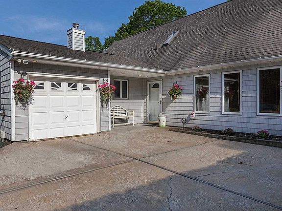 2nd image of 48 Westwood Dr