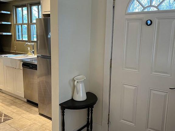 5th image of 1136 Birk Ave