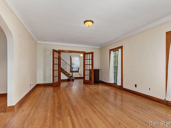 5th image of 23 Alten Ave NE