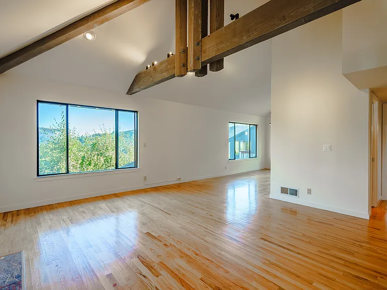 961 W California Ave — Photo 4
