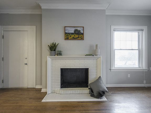 2nd image of 527 Gladstone Blvd #10847513