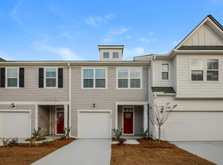 623 Trotters Ln, Moncks Corner, SC 29461