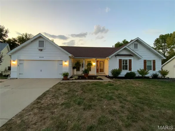 2048 Willow Trl, Saint Charles, MO 63303
