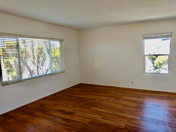 3rd image of 246 Bicknell Ave APT 3