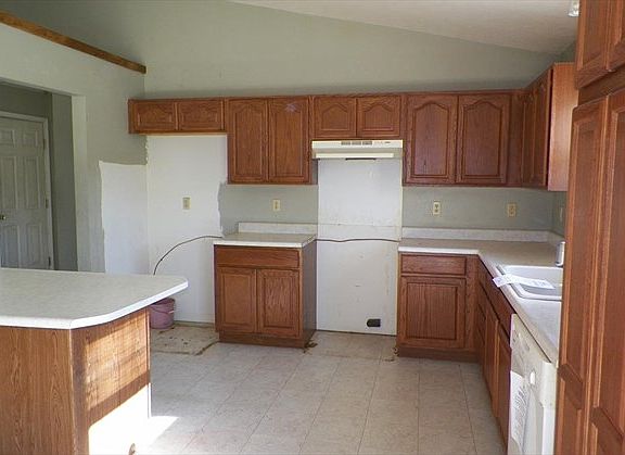 4th image of 1811 N County Road 650 W