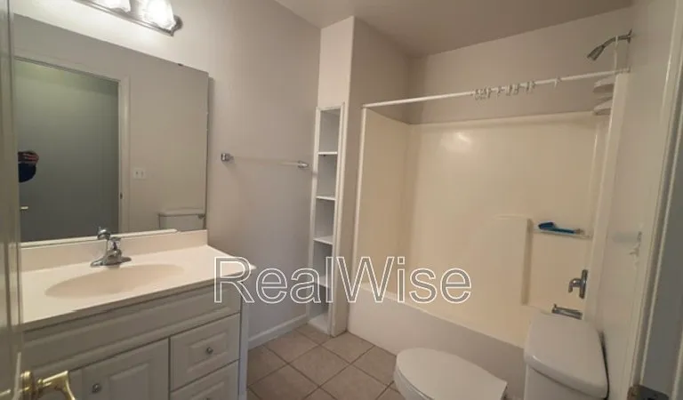 1384 NE Ridge Ave — Photo 18
