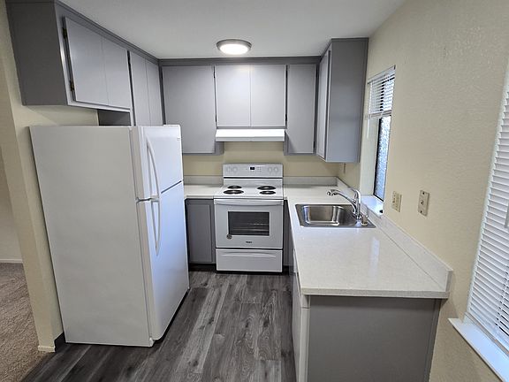 4th image of 1453 El Camino Real APT 203