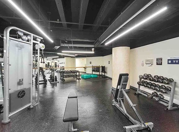 5th image of 680 N Lake Shore Dr #51