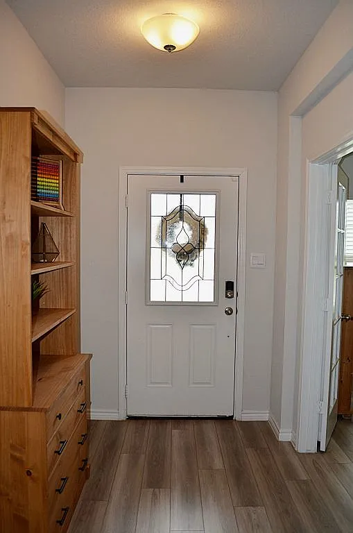 4 bed, 2071 sqft, $2,500 — Photo 4