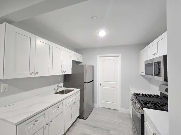 16 Dole St #1A, Staten Island, NY 10312