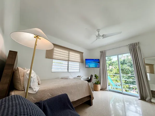207 Betances Studio 2-B, San Juan, PR 00911