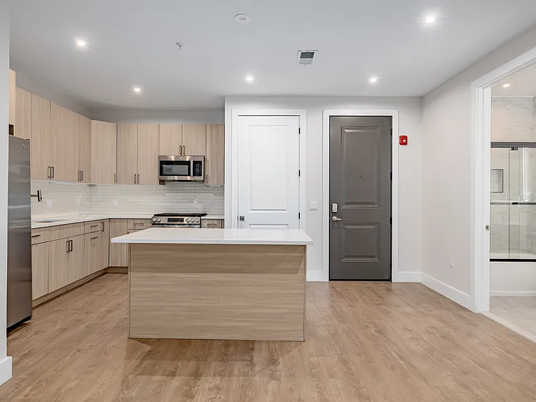 684 Main Ave #302 — Photo 1