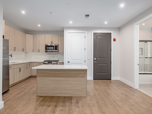 684 Main Ave, Passaic, NJ