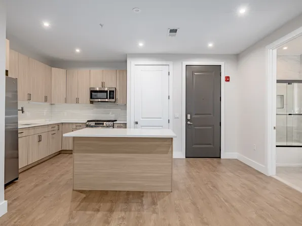 684 Main Ave #201, Passaic, NJ 07055