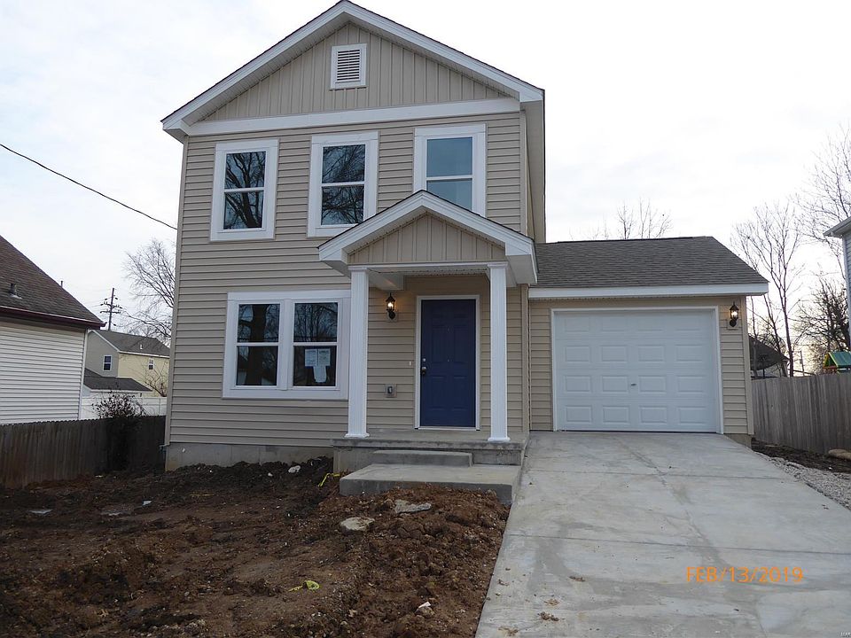 1st image of 136 E Felton Ave