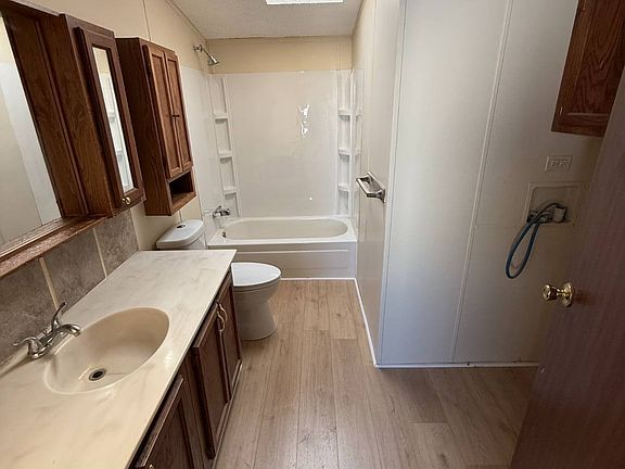 5th image of 1800 E Jordan Rd #23