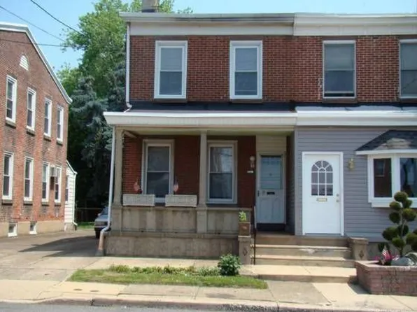 4709 Ashburner St, Philadelphia, PA 19136