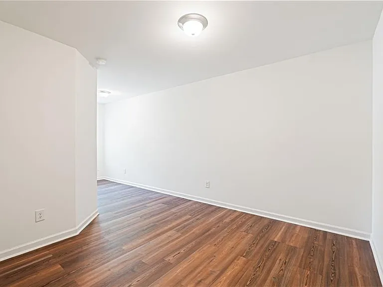 1878 Plainsboro Dr — Photo 12