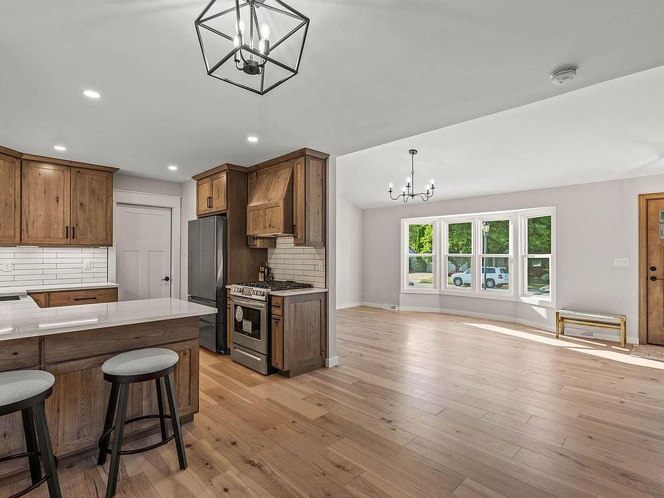 1st image of 2701 Oakcrest DRIVE