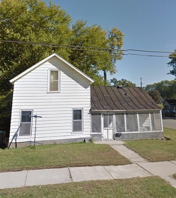 802 Charles St, La Crosse, WI 54603 | Zillow