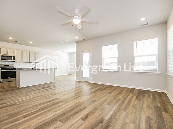 4th image of 125 Scout Dr