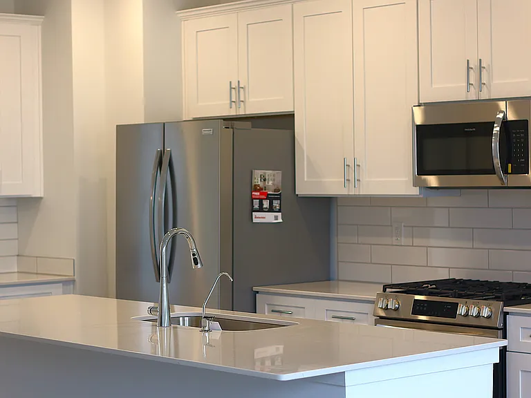 13859 Gatsby Dr — Photo 5