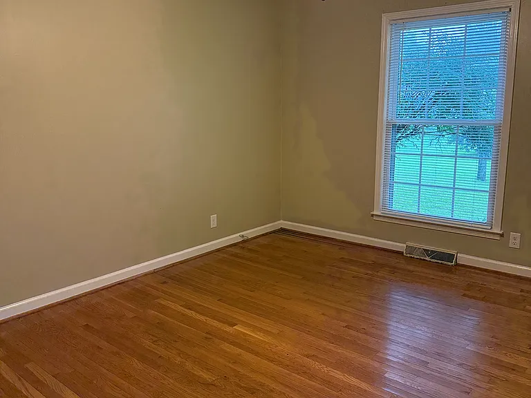 1706 Indian Hills Rd — Photo 5