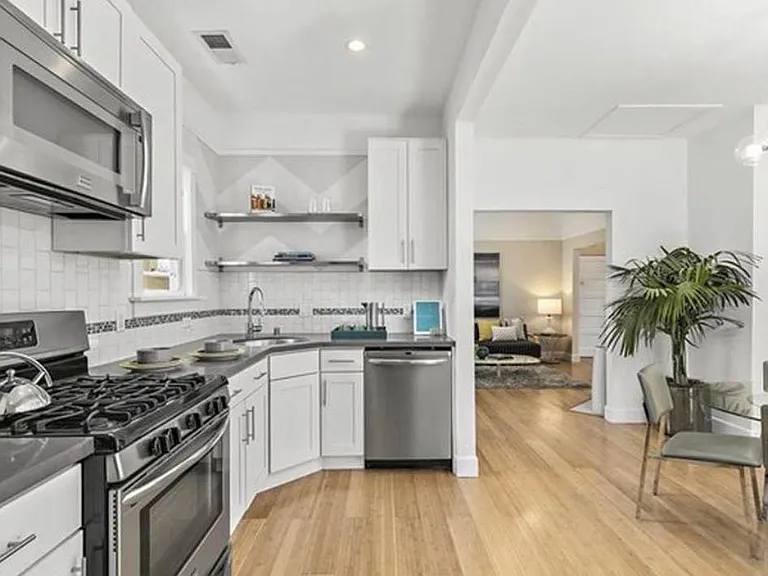 2308 Haste St #C — Photo 11