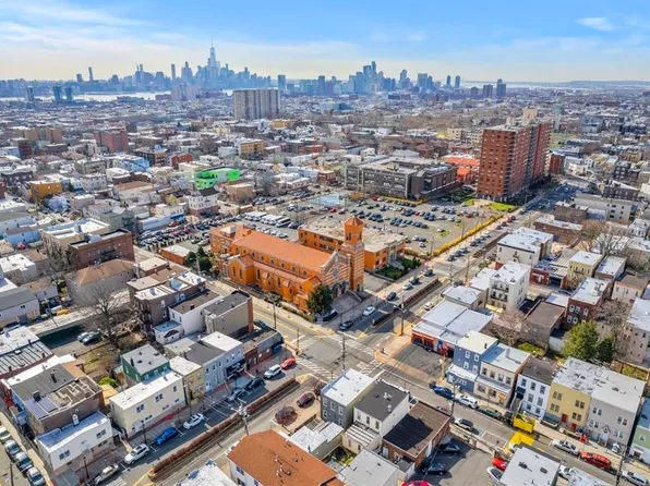 705 8th Street image 33 of 34