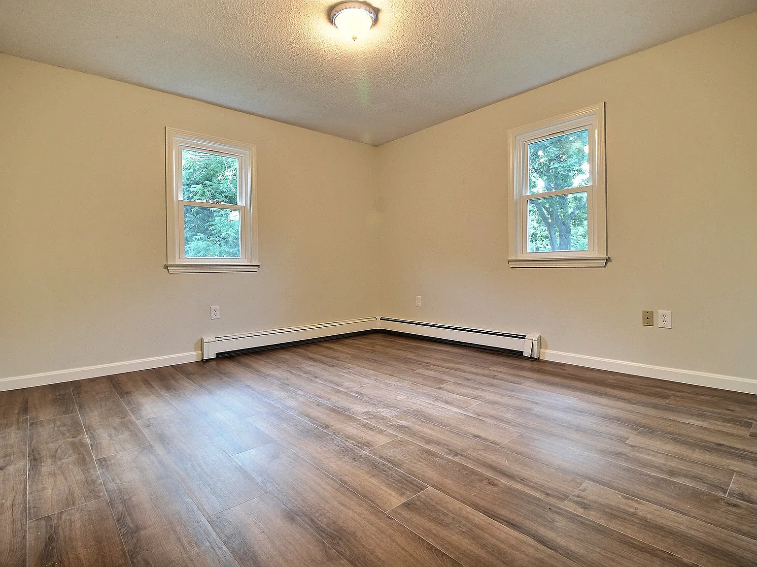 4 bed, 1729 sqft, $3,550 — Photo 3