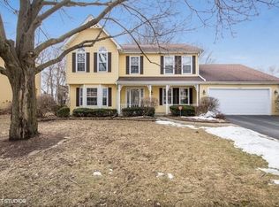 1325 Pickwick Ct, Naperville, IL 60563