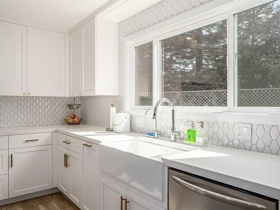 5th image of 3485 Banyan Street