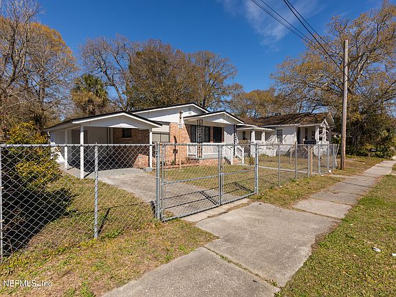5th image of 1185 W 20TH Street