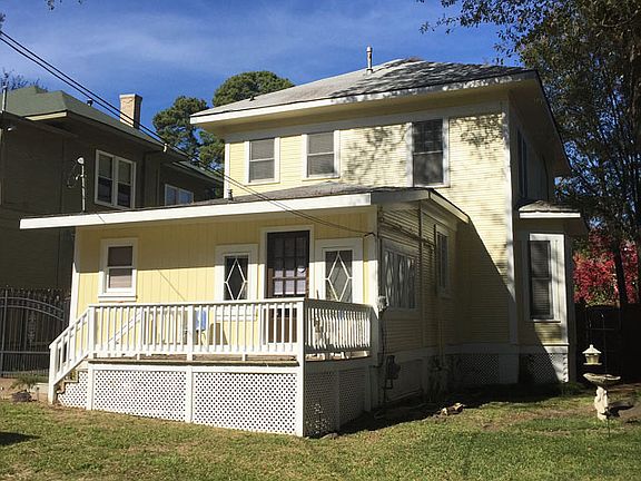 2nd image of 821 Wilkinson St