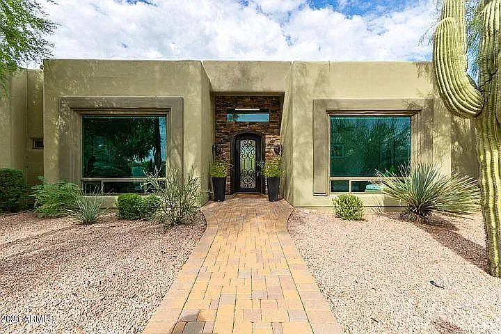 Excellent location and neighborhood! — Photo 2