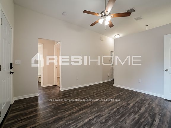4th image of 3712 E Grove Ave
