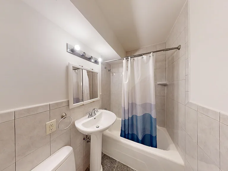 225 E 36th St #2C — Photo 5