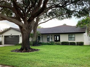 1335 39th Ave NE, Saint Petersburg, FL 33703