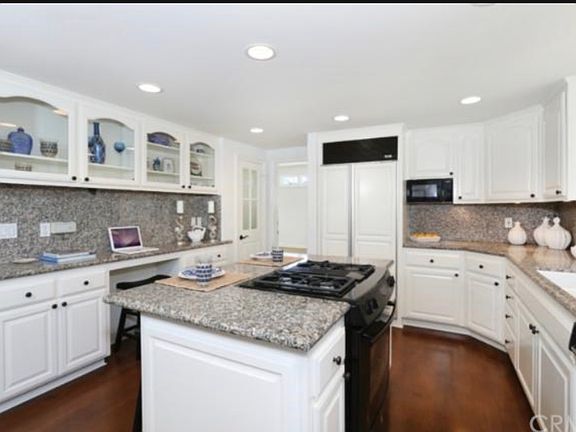 5th image of 503 1/2 Begonia Ave