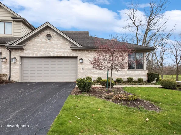 74 W Deer Haven Ct, Crete, IL 60417