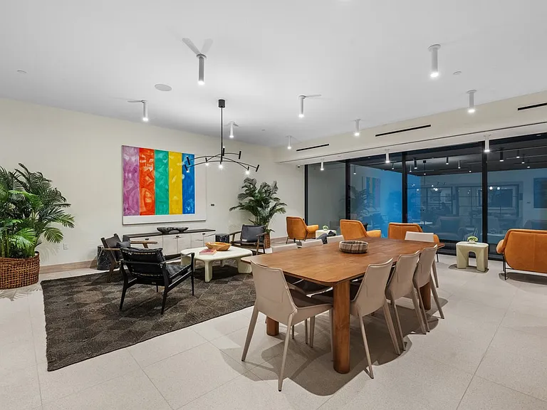 Building's Lounge