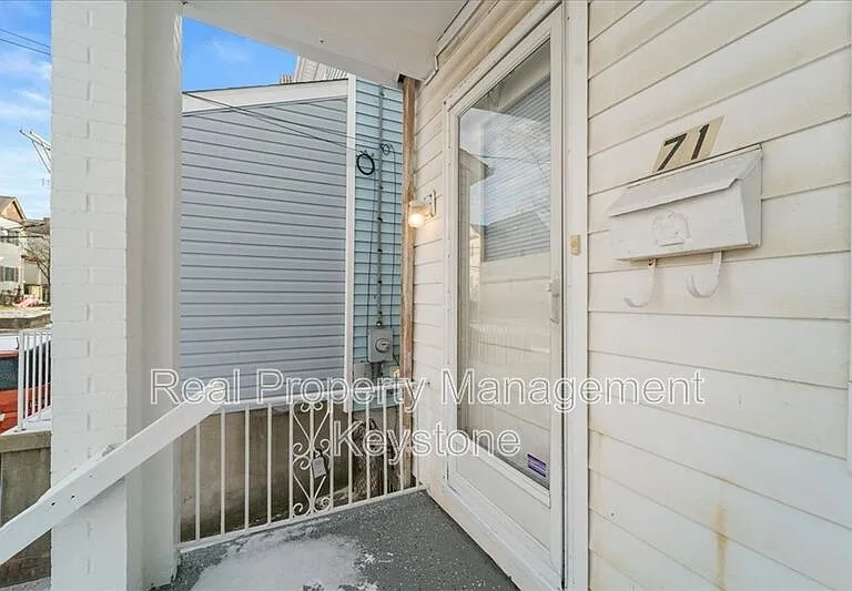 71 McKinnie Ave — Photo 22