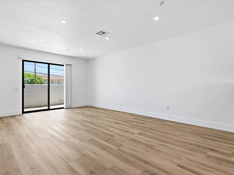 44441 San Rafael Avenue — Photo 20