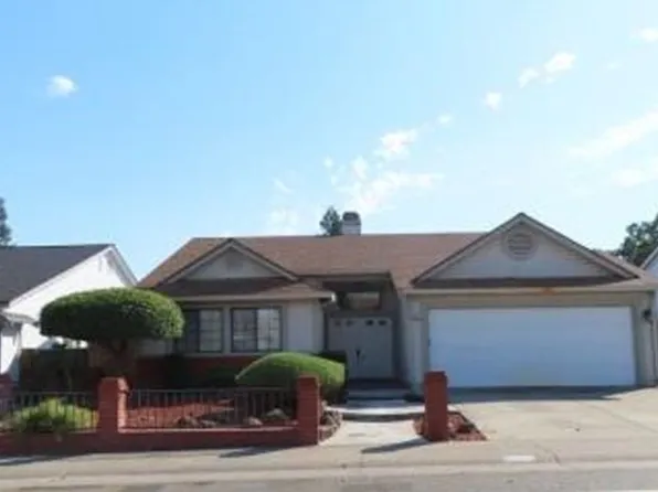 3232 Black Eagle Dr, Antelope, CA 95843